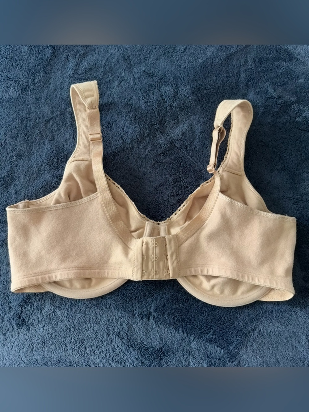 Everyday Nude Underwire Bra - Comfortable Support. Size: 38D - Picture 3 of 5